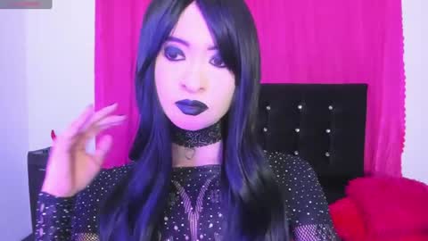 Snapshot of cutenaked_8 chatting on 07/18/26, 12:04 Natalie online show from 07/18/26, 12:04