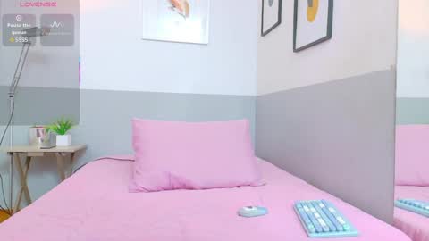 cutepetitee online show from 10/29/25, 07:04