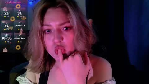cutepie33 online show from 09/26/25, 01:37