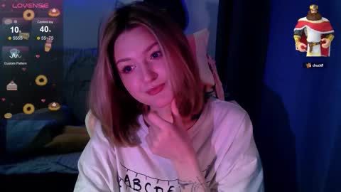 cutepie33 online show from 10/10/25, 04:44