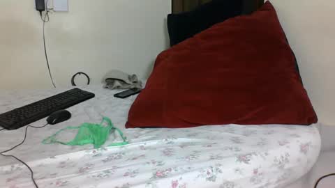 Snapshot of cutesexyblackass chatting on 03/08/25, 01:28 Nelly online show from 03/08/25, 01:28