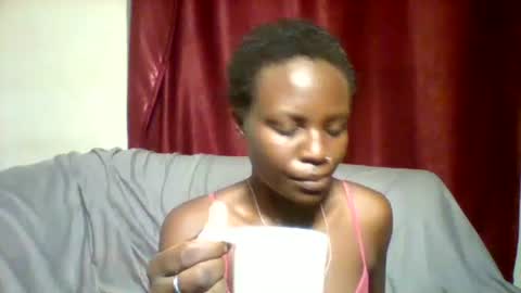 Snapshot of cutey_lunar chatting on 01/28/25, 12:43 cutey_lunar online show from 01/28/25, 12:43