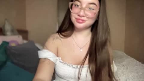 Snapshot of cuteyaji chatting on 11/06/25, 09:59 CuteAnn online show from 11/06/25, 09:59