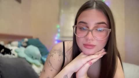 Snapshot of cuteyaji chatting on 12/04/25, 07:11 CuteAnn online show from 12/04/25, 07:11