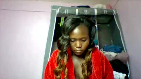 Snapshot of cutezola chatting on 10/09/25, 04:54 cutezola online show from 10/09/25, 04:54