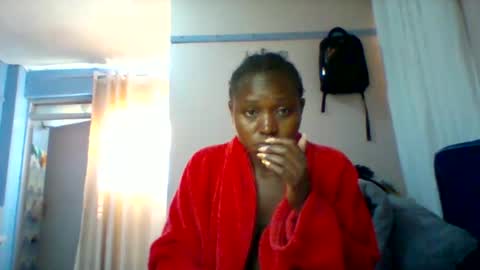 Snapshot of cutezola chatting on 12/05/25, 04:54 cutezola online show from 12/05/25, 04:54