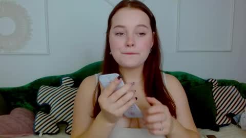 Nika  online show from 10/19/25, 09:37