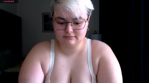 Sophie  Lilith online show from 11/28/25, 07:22