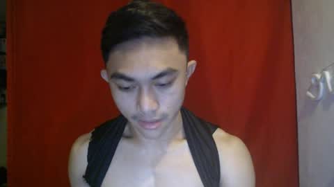Snapshot of cutie_hunk69 chatting on 06/14/26, 02:46 cutie_hunk69 online show from 06/14/26, 02:46