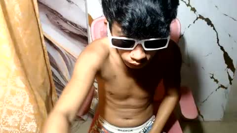 cutie_mico online show from 07/15/26, 04:23