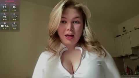 Snapshot of cutiejulie_ chatting on 03/31/26, 02:39 Julie online show from 03/31/26, 02:39