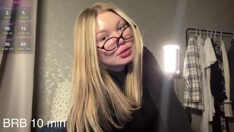 Snapshot of cutiejulie_ chatting on 06/03/26, 02:33 Julie online show from 06/03/26, 02:33