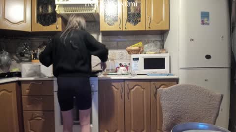 Snapshot of cutiekitty_cb chatting on 01/22/25, 01:21 cutiekitty_cb online show from 01/22/25, 01:21