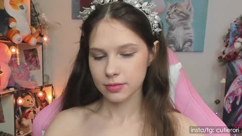 Rori  Instagram cutierori  online show from 01/13/25, 07:11