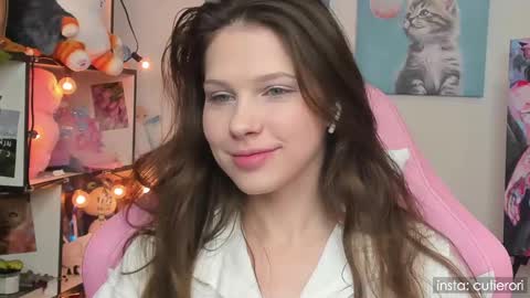 Rori  Instagram cutierori  online show from 02/27/25, 05:15