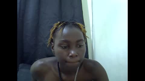 Snapshot of cuttey_slim22 chatting on 03/27/26, 10:04 cuttey_slim22 online show from 03/27/26, 10:04
