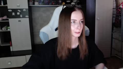 Cutti Crystal online show from 11/11/25, 02:44