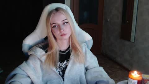 Cutti Crystal online show from 04/16/26, 07:14