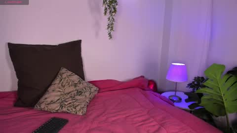 Laura online show from 03/28/26, 11:10