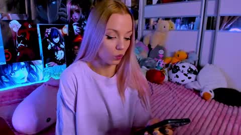 Snapshot of cuttie_ponyy chatting on 01/04/25, 12:48 Nora online show from 01/04/25, 12:48