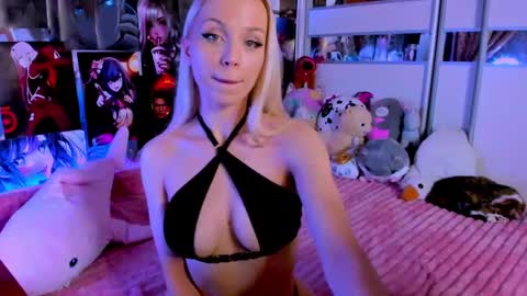 Snapshot of cuttie_ponyy chatting on 01/28/25, 12:26 Nora online show from 01/28/25, 12:26