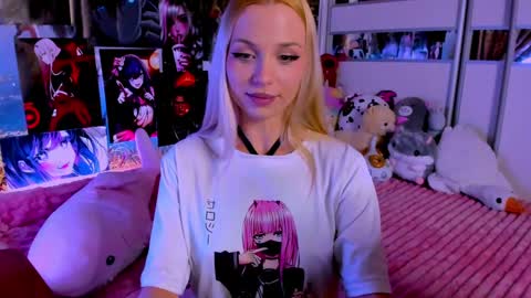 Snapshot of cuttie_ponyy chatting on 02/13/25, 09:27 Nora online show from 02/13/25, 09:27