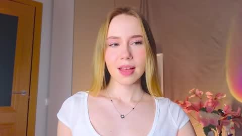 Snapshot of cuute_angell chatting on 12/03/24, 04:50 Virginia See you on Sunday online show from 12/03/24, 04:50