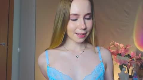 Snapshot of cuute_angell chatting on 12/13/24, 07:53 Virginia See you on Sunday online show from 12/13/24, 07:53