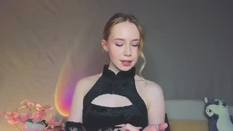Snapshot of cuute_angell chatting on 12/14/24, 04:52 Virginia See you on Sunday online show from 12/14/24, 04:52