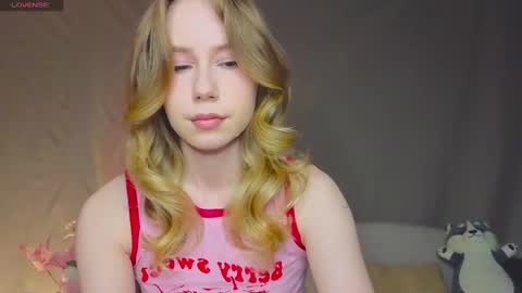 Snapshot of cuute_angell chatting on 02/05/25, 05:31 Virginia See you on Sunday online show from 02/05/25, 05:31