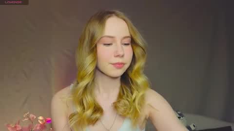 Snapshot of cuute_angell chatting on 02/20/25, 04:57 Virginia See you on Sunday online show from 02/20/25, 04:57