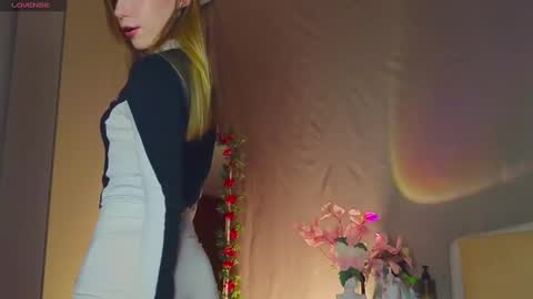 Snapshot of cuute_angell chatting on 02/24/25, 04:58 Virginia See you on Sunday online show from 02/24/25, 04:58