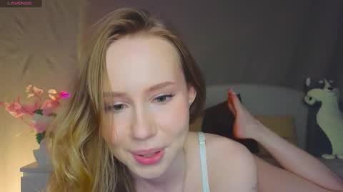 Snapshot of cuute_angell chatting on 02/26/25, 08:00 Virginia See you on Sunday online show from 02/26/25, 08:00