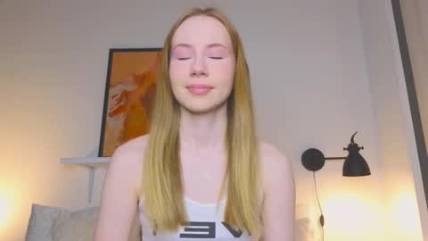 Snapshot of cuute_angell chatting on 09/15/25, 05:13 Virginia See you on Sunday online show from 09/15/25, 05:13