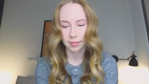 Snapshot of cuute_angell chatting on 10/12/25, 05:01 Virginia See you on Sunday online show from 10/12/25, 05:01