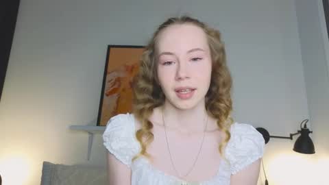 Snapshot of cuute_angell chatting on 10/13/25, 05:13 Virginia See you on Sunday online show from 10/13/25, 05:13