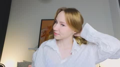 Snapshot of cuute_angell chatting on 10/16/25, 05:14 Virginia See you on Sunday online show from 10/16/25, 05:14