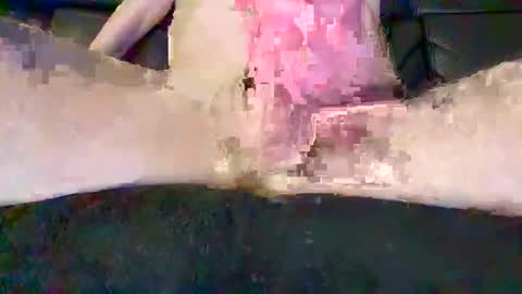 Snapshot of cwaddle chatting on 12/27/24, 05:26 cwaddle online show from 12/27/24, 05:26