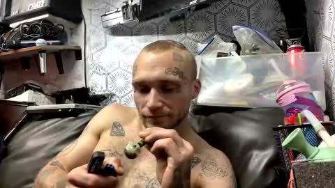 cwbinked23 online show from 11/01/25, 03:19