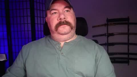 Snapshot of cwbyga chatting on 12/18/25, 04:07 Bubba Bull online show from 12/18/25, 04:07