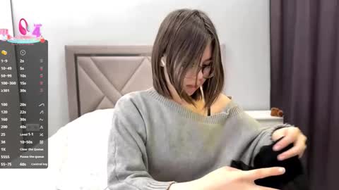 Snapshot of cwenecollins chatting on 02/04/26, 07:25 Akemi online show from 02/04/26, 07:25