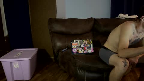 cworld9709321 online show from 10/06/25, 05:27