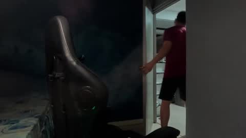 Snapshot of cyakgc chatting on 12/18/24, 05:48 Hayder online show from 12/18/24, 05:48