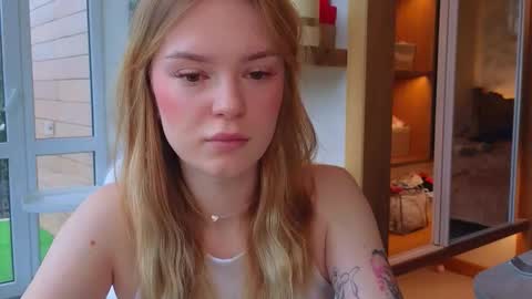 Im Emi streaming with my friend Reyna today online show from 03/27/26, 02:39