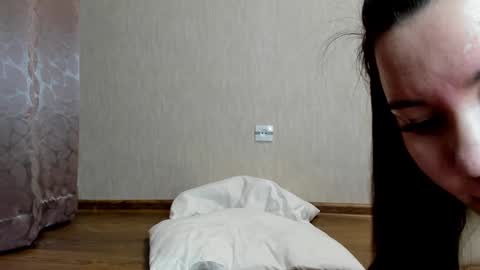 Snapshot of cyberoneee chatting on 02/10/25, 04:25 cyber online show from 02/10/25, 04:25