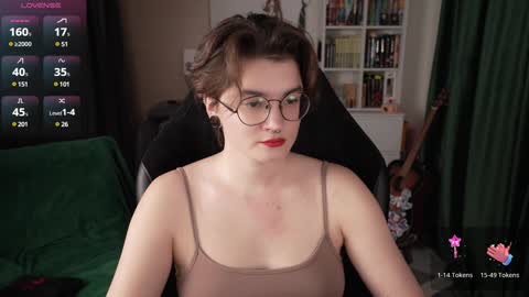 Snapshot of cybersamuraii chatting on 12/10/24, 07:43 Helen Blossom online show from 12/10/24, 07:43