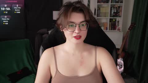 Snapshot of cybersamuraii chatting on 12/13/24, 08:15 Helen Blossom online show from 12/13/24, 08:15