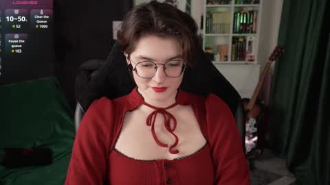 Snapshot of cybersamuraii chatting on 12/25/24, 07:02 Helen Blossom online show from 12/25/24, 07:02