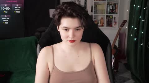 Snapshot of cybersamuraii chatting on 02/18/25, 07:52 Helen Blossom online show from 02/18/25, 07:52