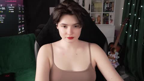 Snapshot of cybersamuraii chatting on 02/21/25, 08:49 Helen Blossom online show from 02/21/25, 08:49